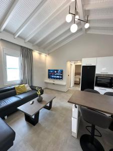 Theros Villa 2
