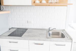 Sleek 2 Bed Apt T2-818