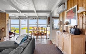 3 Bedroom Gorgeous Home In Allingåbro