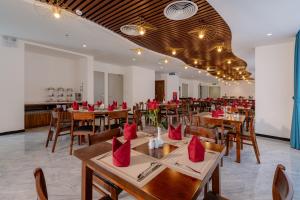 River Way Hotel Ha Long - 500m to Beach