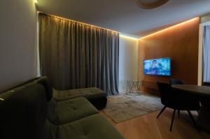 Petrovdom Apartment 16-141 in RC Jack House, Lesi Ukrainky 7B