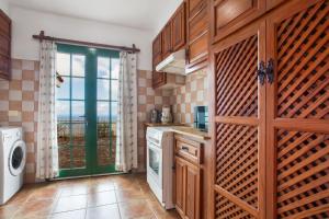 Los Dragos Y Volcán