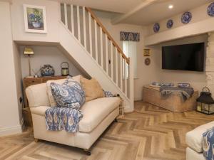 6 Uppergate Street Rose Cottage