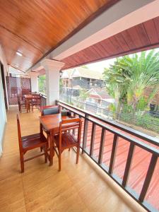 Luangprabang Singharat Place 2