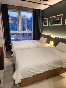 Brand New Residence with Family