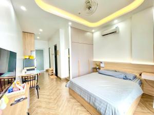 Dr 501 Modern studio with city view and kitchen