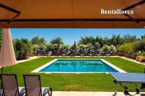 Can Corem by Rentallorca