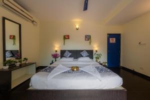 Helloworld Riverbank Inn