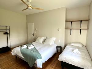 Maisons de vacances Le Havre des Perrieres - Gite avec spa, 15 personnes, 5 chambres : photos des chambres