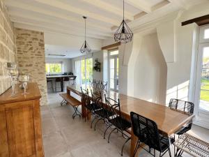 Maisons de vacances Le Havre des Perrieres - Gite avec spa, 15 personnes, 5 chambres : photos des chambres