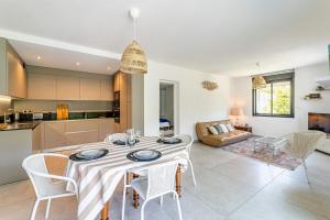 LOasis Cassidaine - jardin 120m2, 2 places parking proche center et mer