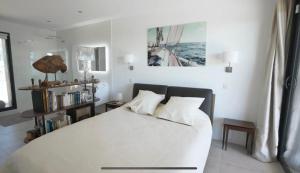 Villas La Villa du Bout du Monde, Pool & Jacuzzi : photos des chambres