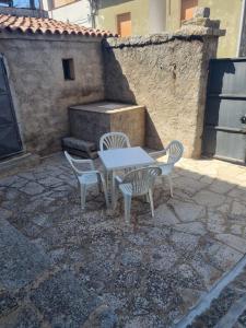 Dimora storica Gallurese vicino al Lago