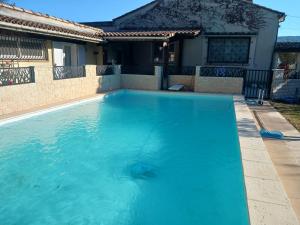 Maisons de vacances MAISON Terrasse PISCINE : photos des chambres