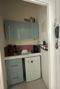 ELEGANT STUDIO VISTA LATERAL MAR IPANEMA BEST LOCATlON