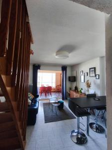 A PIEDS NUS JUSQUA LA MER