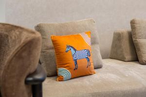 Dune Escape Stylish Poolside Courtyard Retreat