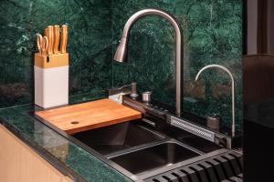 Dune Escape Stylish Poolside Courtyard Retreat