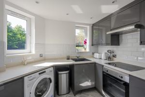 2 Luxurious Apartments with Free Parking near Chelmsford City