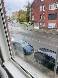 Entire House Next to Metro Station