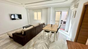 A 2 min de la playa Tren directo Nuevo y cómodo