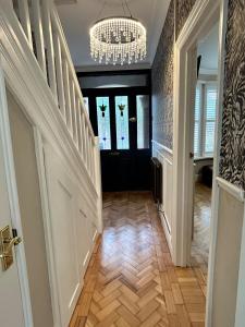 Luxury 2 Bed House with Hot Tub