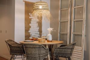 Sumba - 2 bedrooms and balcony in Santo António