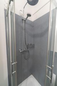 Appartements Magnifique Appartement, Piscine, Proche gare : photos des chambres