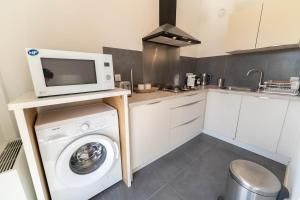 Appartements Magnifique Appartement, Piscine, Proche gare : photos des chambres