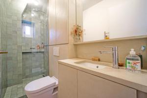 Beautiful apartment with view on the Faubourg