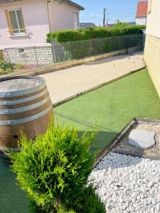 Maison Champ du Fort - Jardin & Pétanque à Chablis