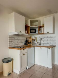 Studio cosy avec terrasse et vue mer imprenable