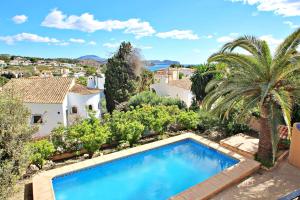 Oscar - villa with large pool and sea views in Benissa