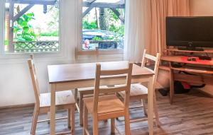 1 Bedroom Lovely Home In Südmüritz