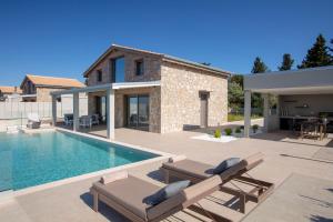 Ilania Luxury Villas