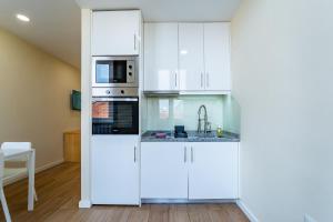 Close to Everything Your Oporto Gray PRM 2T