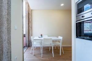 Close to Everything Your Oporto Gray PRM 2T