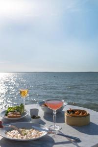 Hotels Hotel de la Plage - Ronce-les-bains : photos des chambres