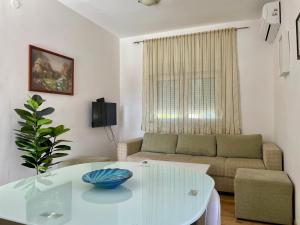 Seaview Apartment in Tisno