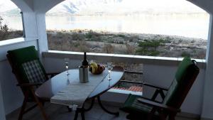 Ferienwohnung Für Fünf Personen Mit Balkon