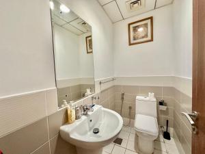 Chic 1BR with the City Views