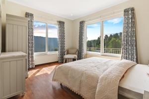 Himvan by Akama Homes