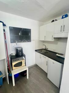 Studio Sol - Cozy Studio Apartment, Communal Pool