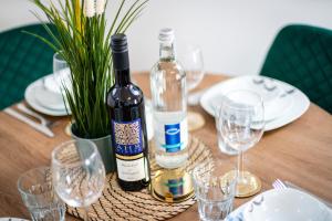 MOLA Apartments-Moderne Ferienwohnung im Herdecker Zentrum für 3 Personen-mit Balkon-Grill-Gratis Parkplatz-WLAN