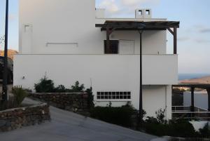 Casa entre volcanes y sal