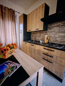 Mes'e Làmpadas img25