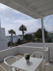 Saint Anargyroi apartment