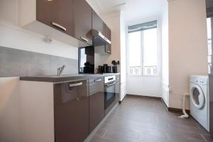 TBS 327 - Superb apartment with Eiffel Tower view