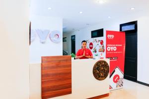 Hotel O Genteng Near Genteng Market Formerly Uno Hotel