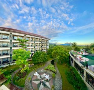 The Green Peak, ARTOTEL Curated